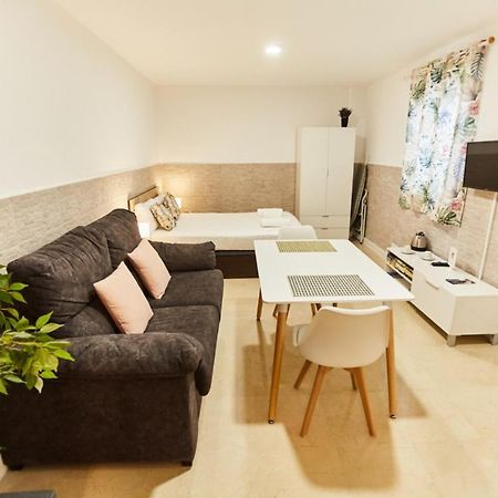 Charming House - Calm And Comfort In The Center セビリア エクステリア 写真